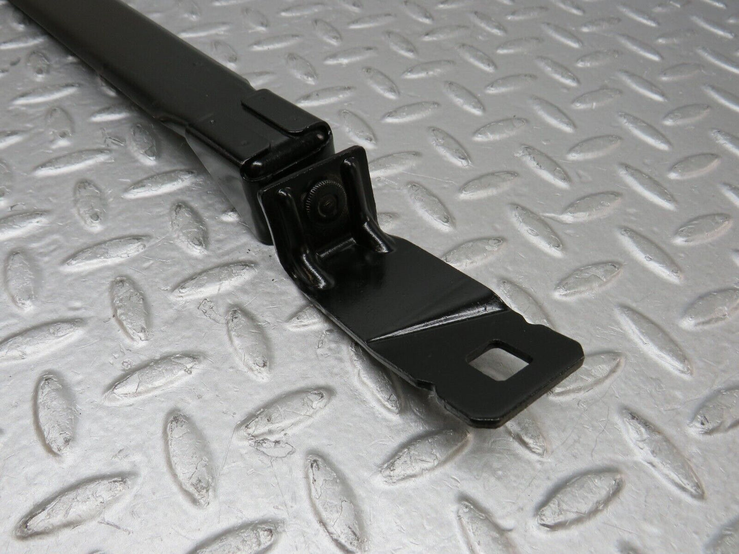 36768 Mercedes-Benz W201 190E 2.0L Fuel Tank Tightening Strap 2014700040