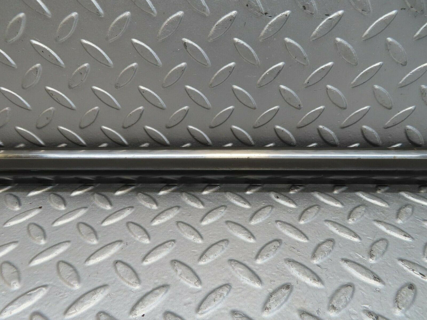 15729 Mercedes-Benz R107 450SL Coupe Left Door Centre Moulding Trim
