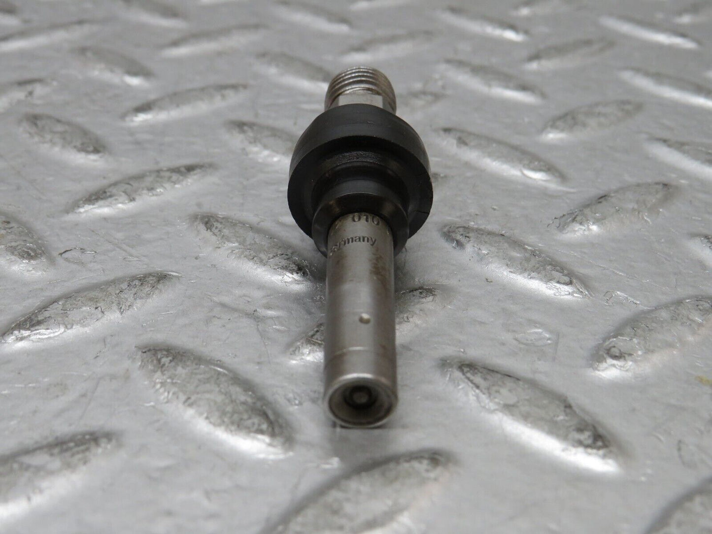 27425 Mercedes-Benz W123 280E Fuel Injector Bosch 0437502010