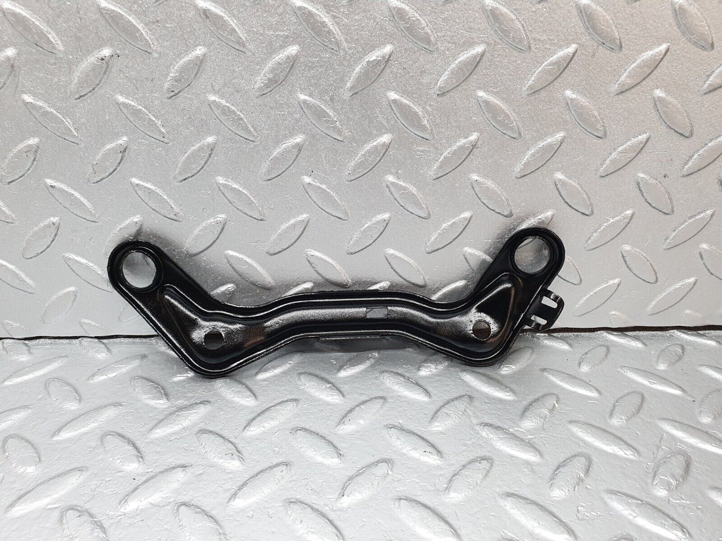 40839 Mercedes-Benz W123 300D Oil Hose Pipe Bracket