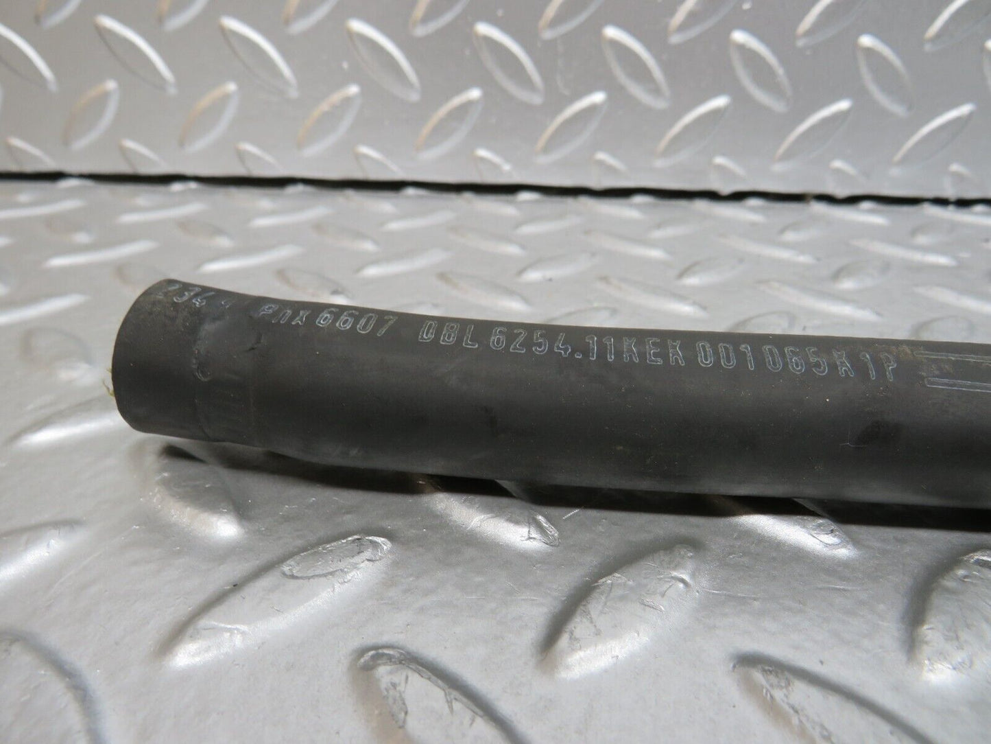 29561 Mercedes-Benz W124 230E Water Hose Pipe 1248323494