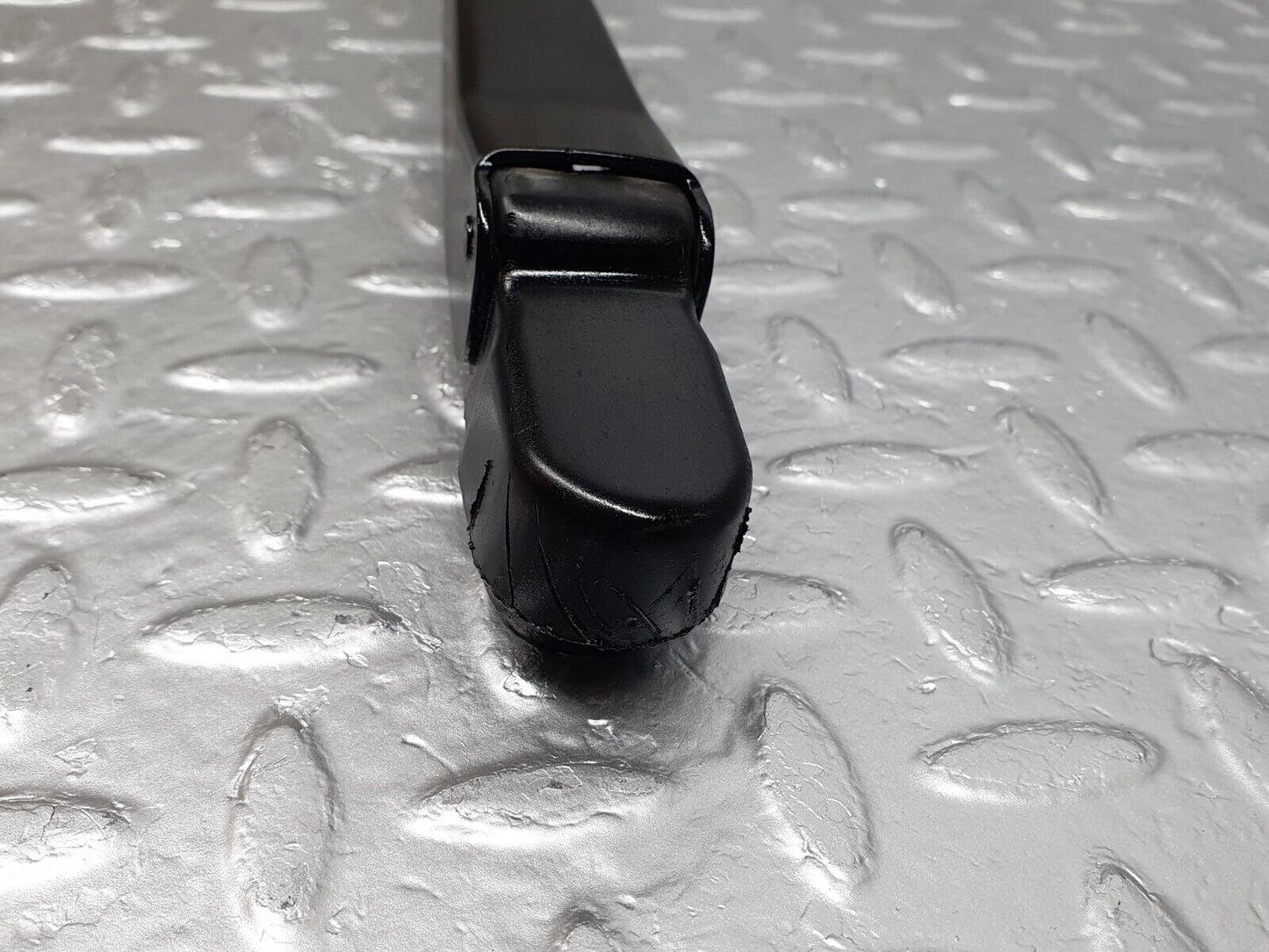 43704 Mercedes-Benz C126 380SEC Coupe Windscreen Wiper Arm Right Side Bosch