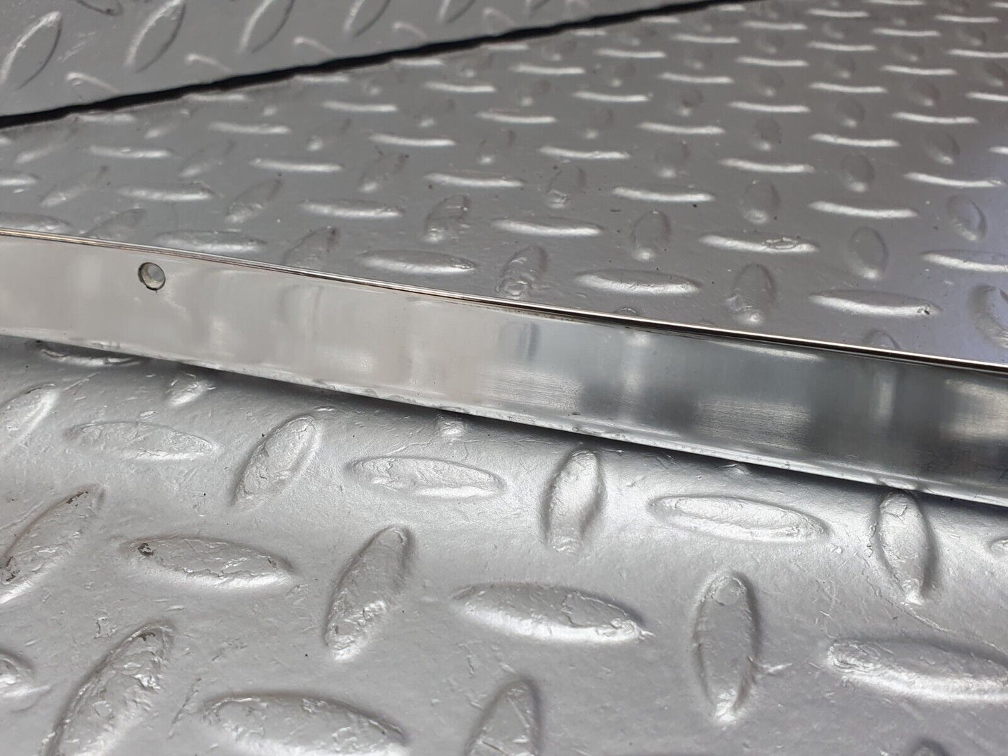 41261 Mercedes-Benz W126 300SE Roof Chrome Trim Right Side