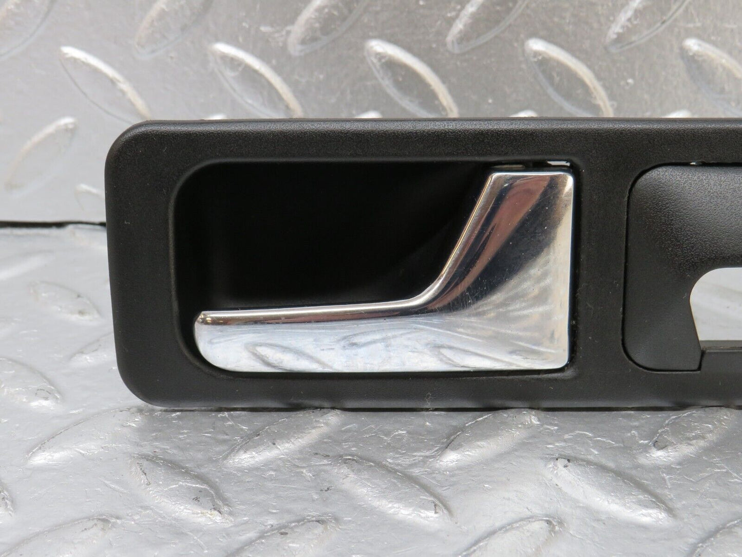 33643 Mercedes-Benz W201 190E 2.0L Right Interior Door Handle 2017660264