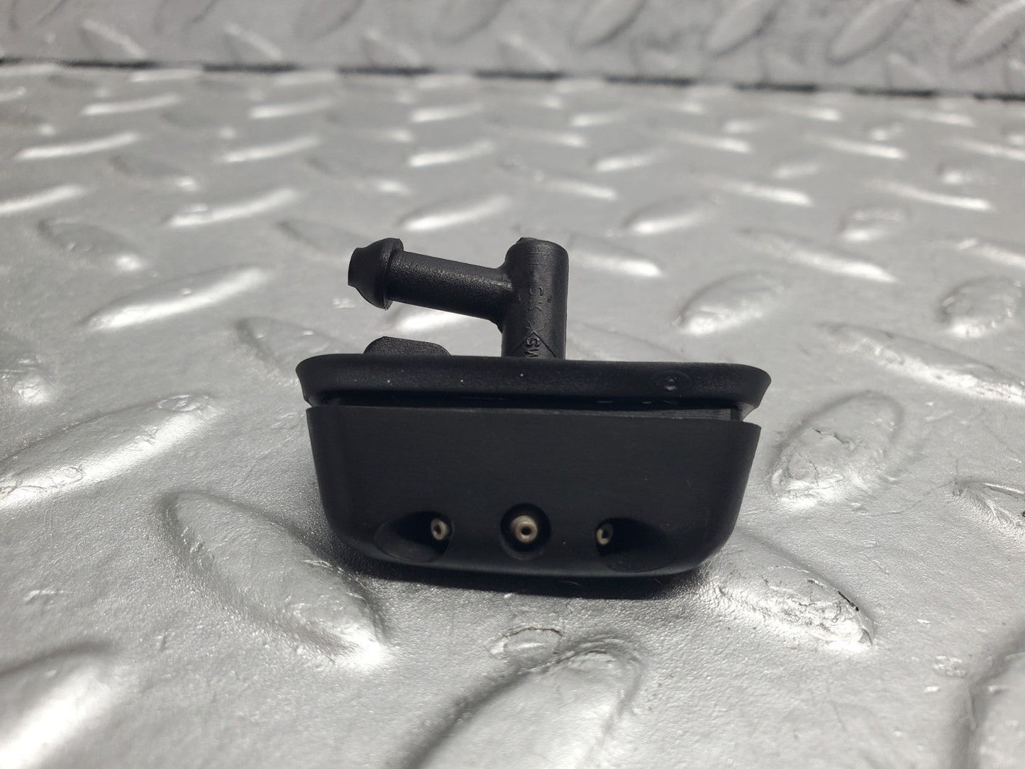 W124 Wagon tailgate windscreen washer nozzle used OEM