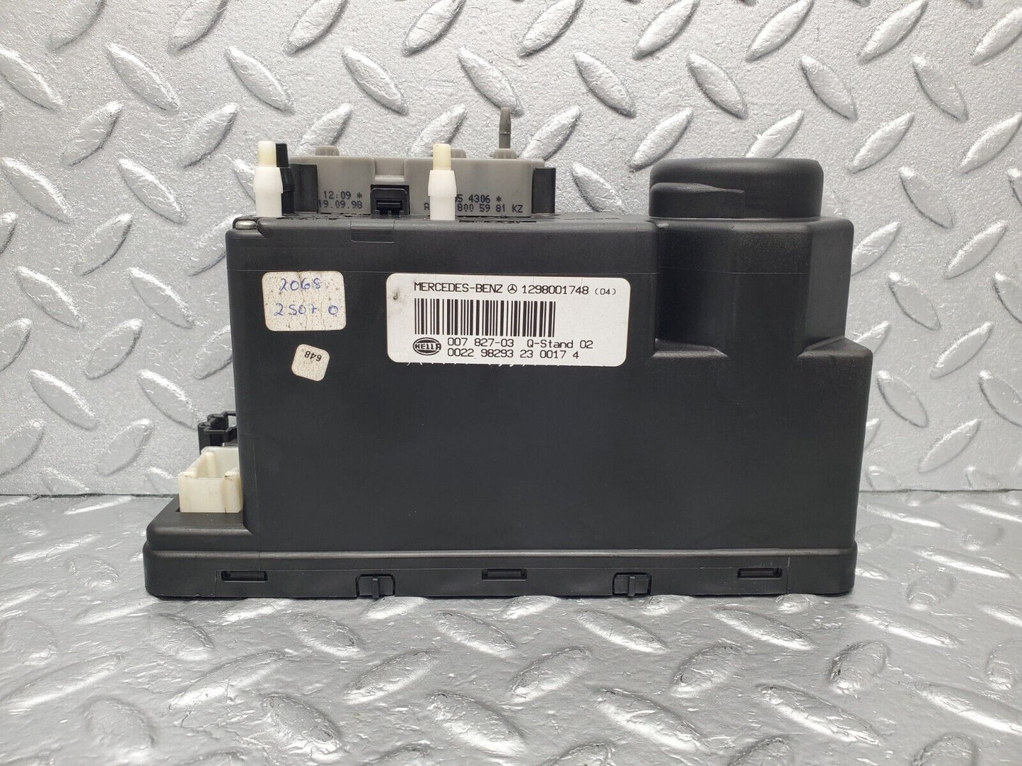 46948 Mercedes-Benz R129 320SL Coupe Central Locking Vacuum Pump Hella 1298001748