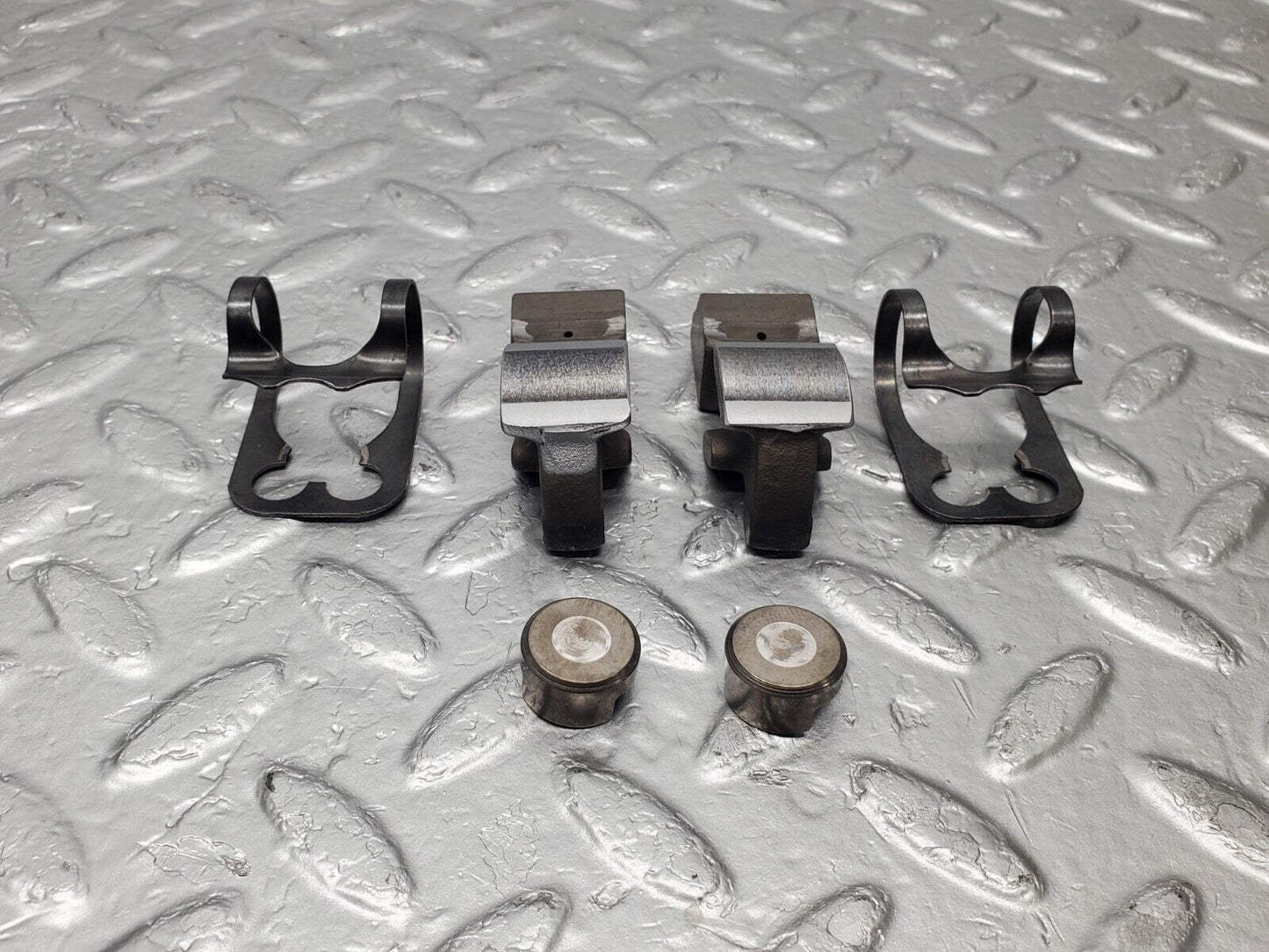 46610 Mercedes-Benz C123 280CE Coupe Valve Rocker Arm With Spring And Tappet