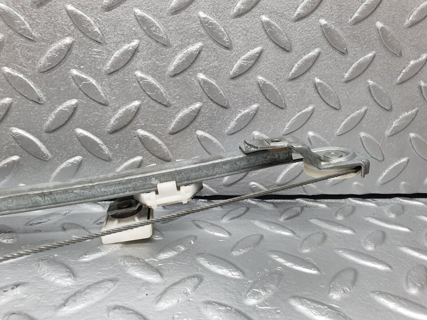 41402 Mercedes-Benz W124 200E Rear Right Manual Window Regulator