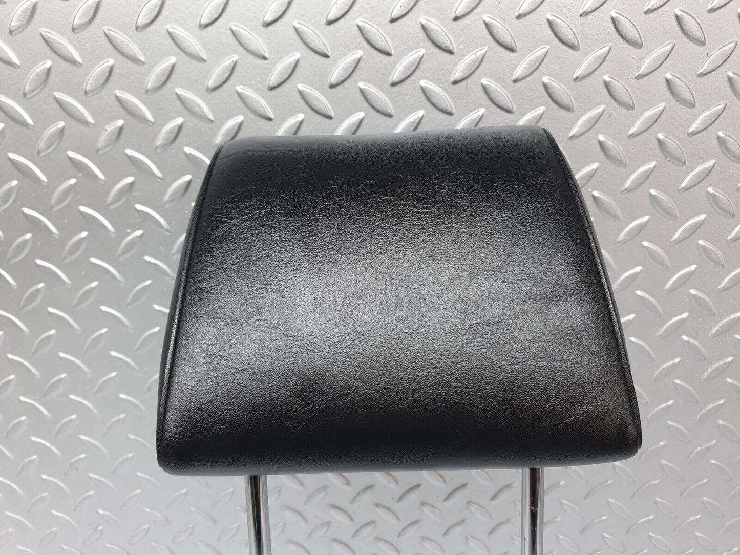 40784 Mercedes-Benz W123 300D Front Seat Headrest Leather Black