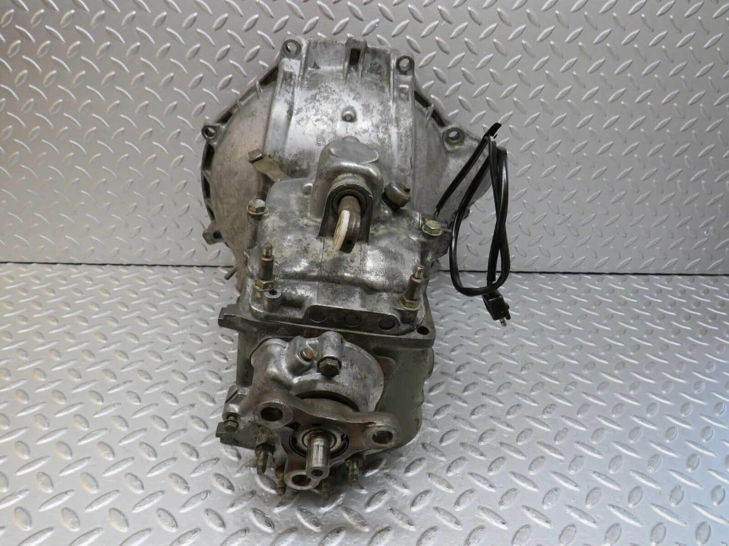 35951 Mercedes-Benz W108 Manual Gearbox 4 Speed 46020 1112610501