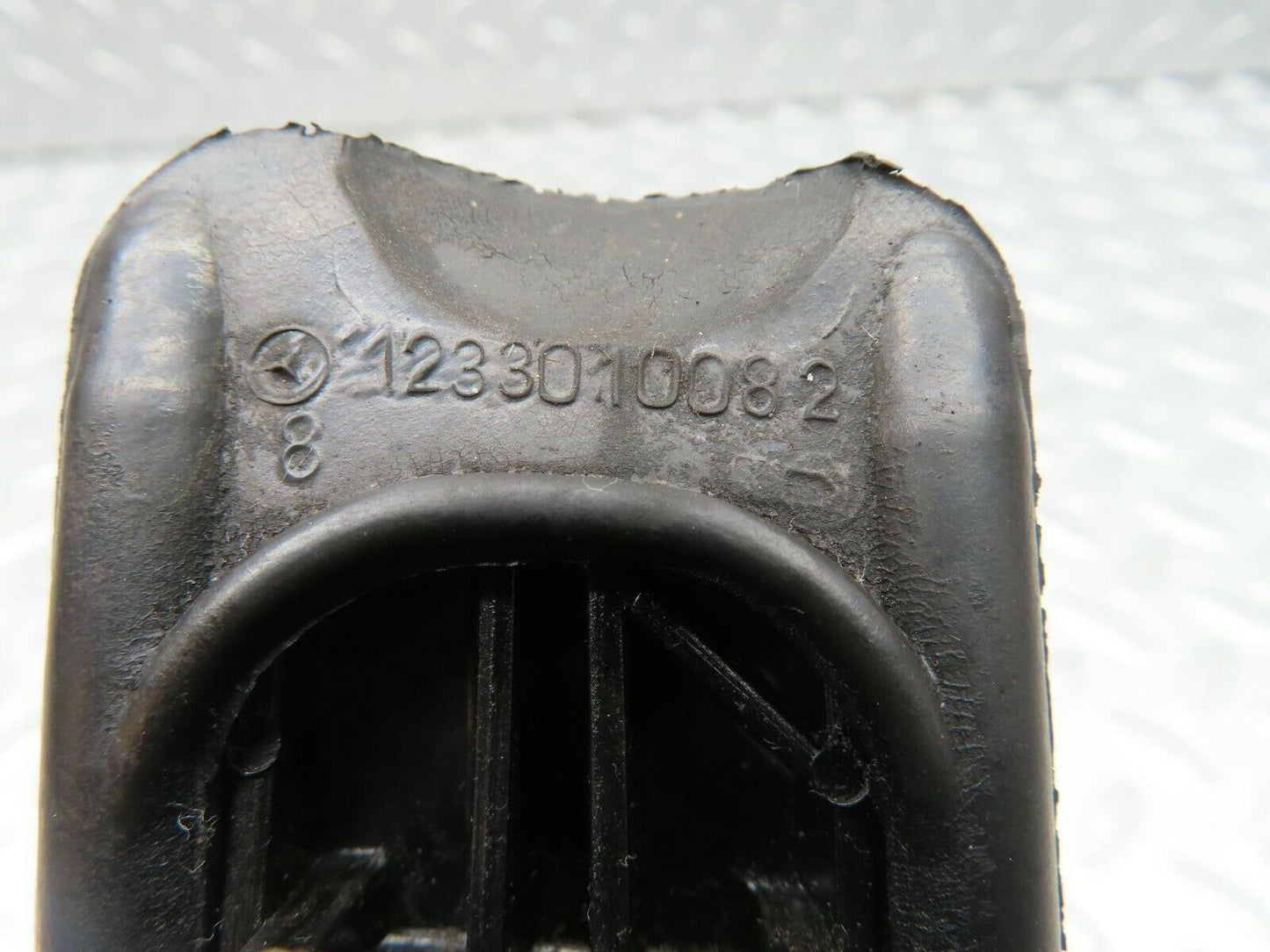 16650 Mercedes-Benz C107 380SLC Accelerator Pedal With Rubber 1233010082