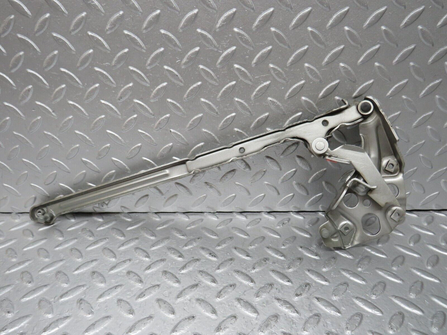 35030 Mercedes-Benz W210 320E Bonnet Hinge Right Side