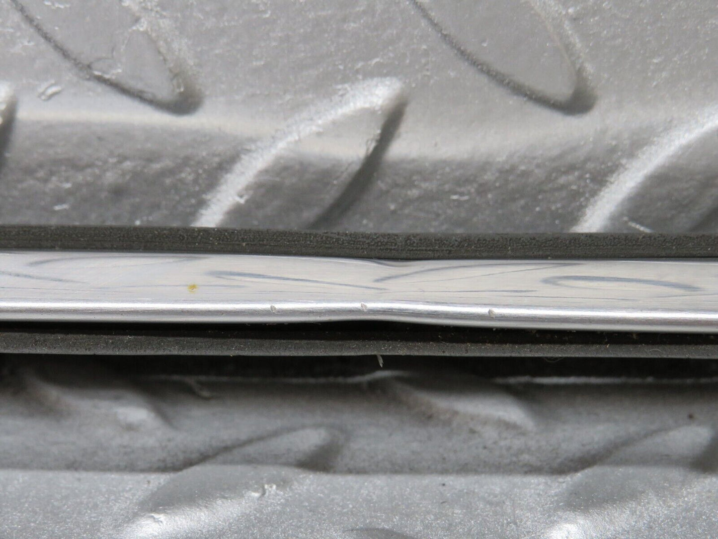 37440 Mercedes-Benz W109 300SEL Front Left Fender Wing Centre Moulding Trim
