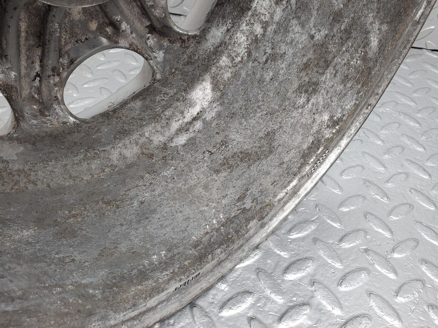 45330 Mercedes-Benz R129 Alloy Wheel 7.5Jx16H2 ET40 KBA45087
