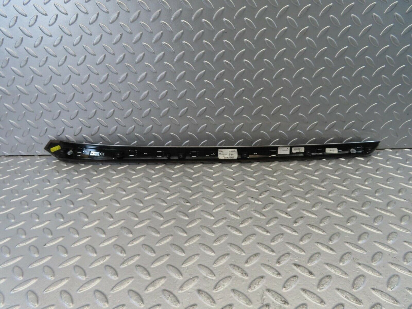 11101 Mercedes-Benz W221 S320 Front Right Interior Wood Trim 2217200422