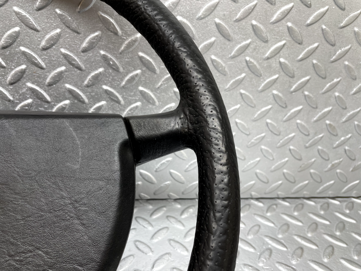 44270 Mercedes-Benz W123 280E Steering Wheel 1264640017