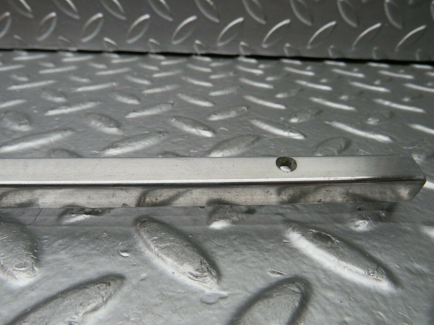 22736 Mercedes-Benz C107 450SLC Coupe Sunroof Chrome Trim