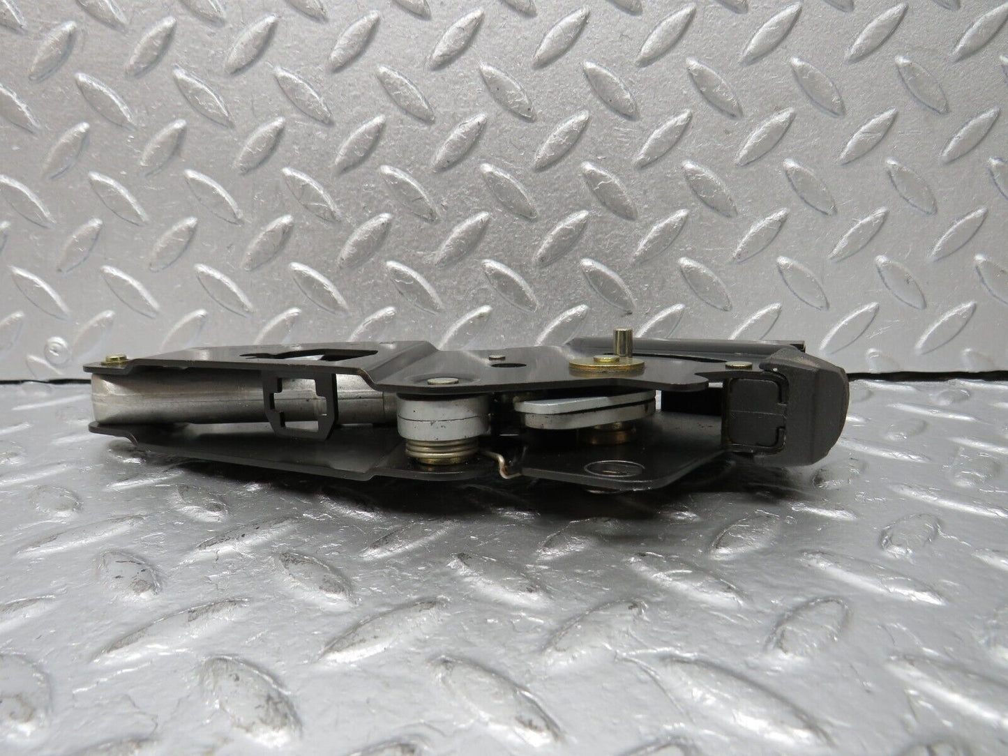 39615 Mercedes-Benz R129 320SL Coupe Roof Lock Left Side 1298001574