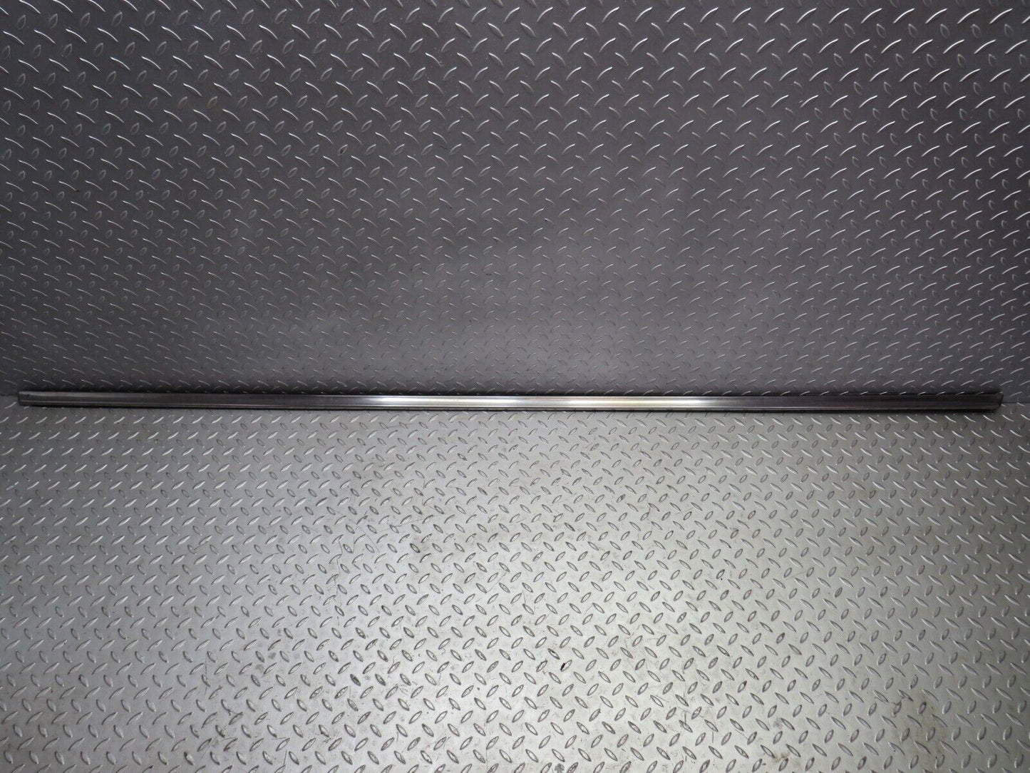 26345 Mercedes-Benz W116 450SE Left Skirt Chrome