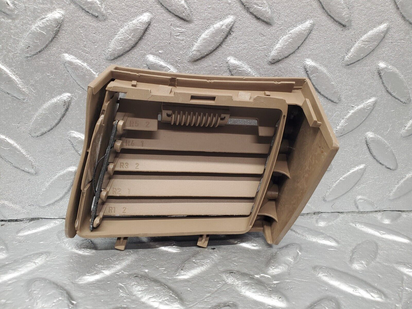 46834 Mercedes-Benz R129 320SL Coupe Dash Air Vent Right Side