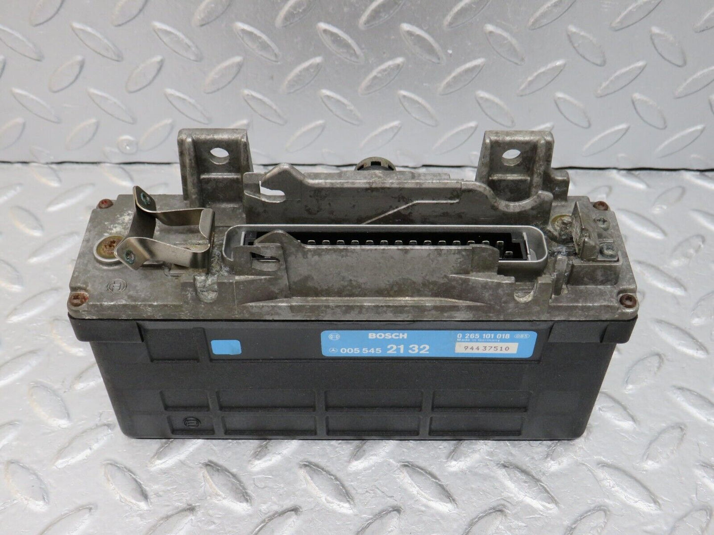 36544 Mercedes-Benz W201 190E 2.0L ABS Control Unit Bosch 0055452132 0265101018