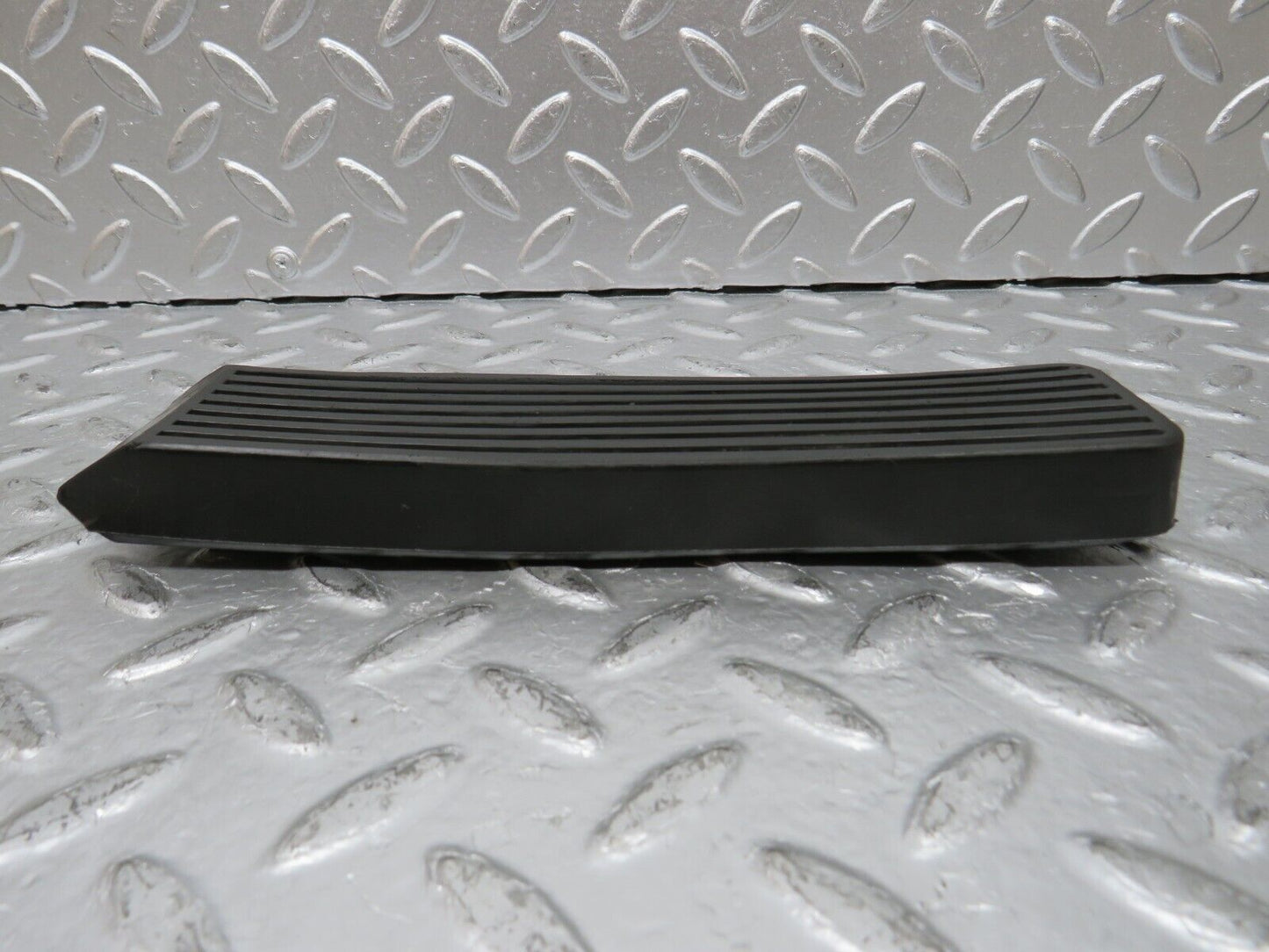 29723 Mercedes-Benz W123 230E Accelerator Pedal Rubber 1233010082
