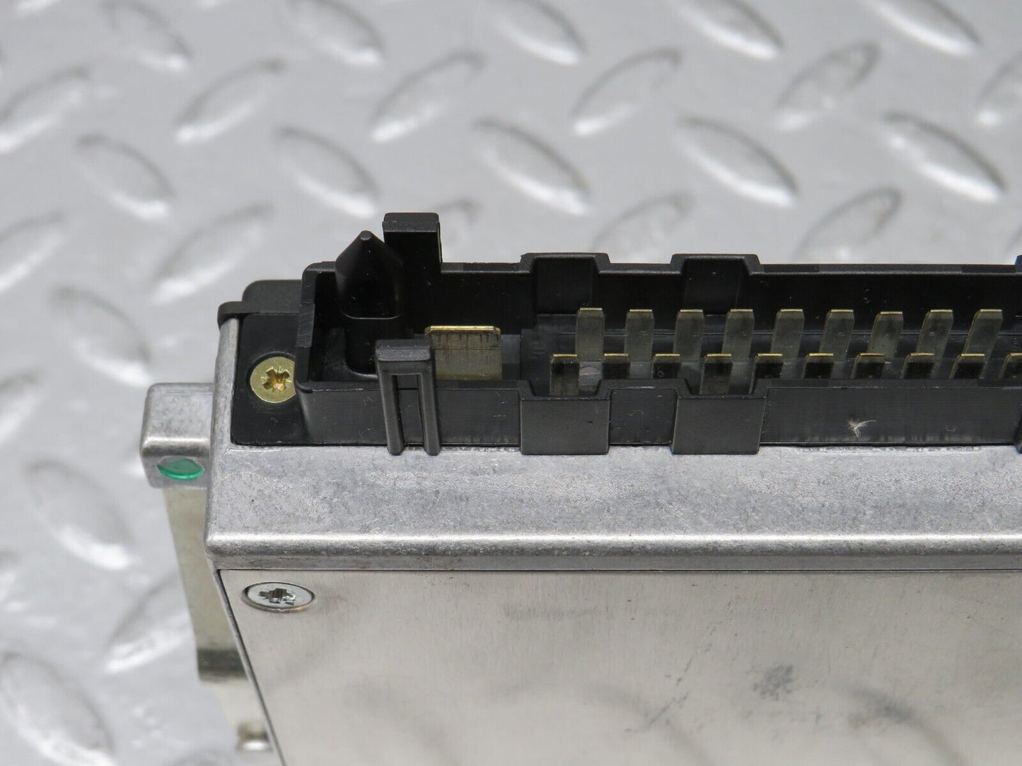 38332 Mercedes-Benz R129 280SL Coupe Engine Control Unit ECU 0155451732