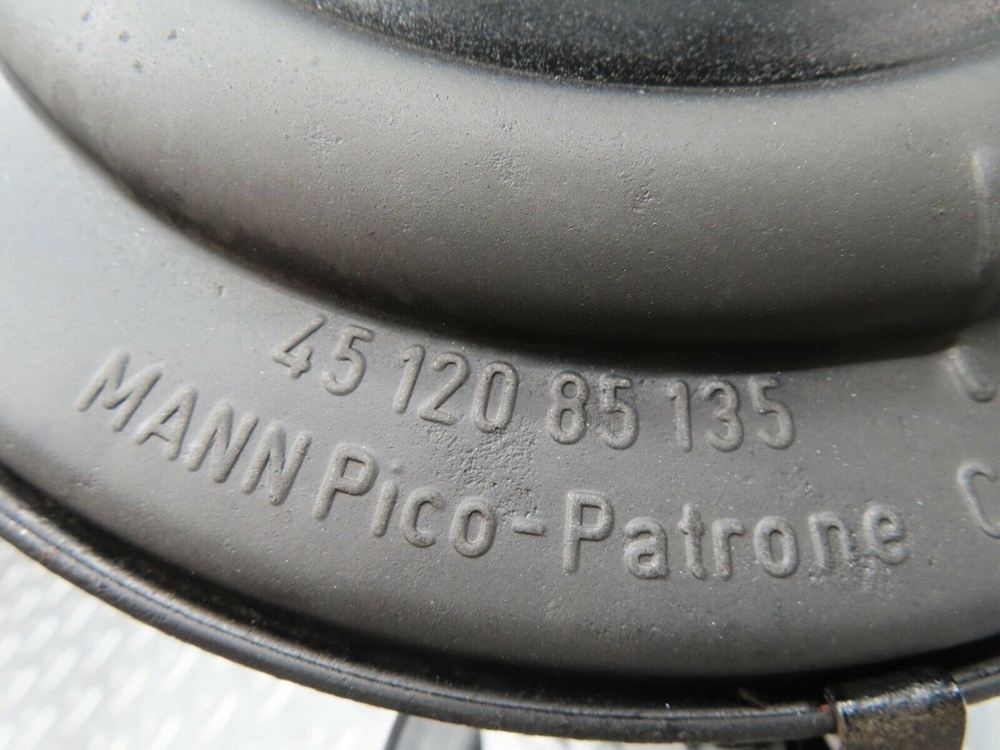 12694 Mercedes-Benz W111 220SE Air Filter Box Housing MANN