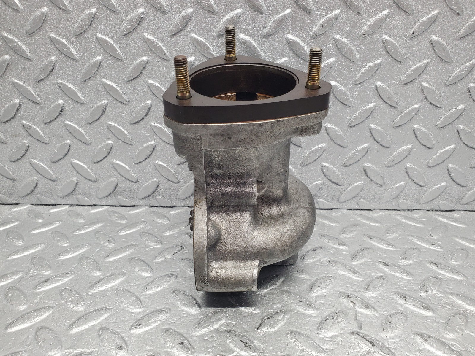 W112 injection pump drive housing used OEM