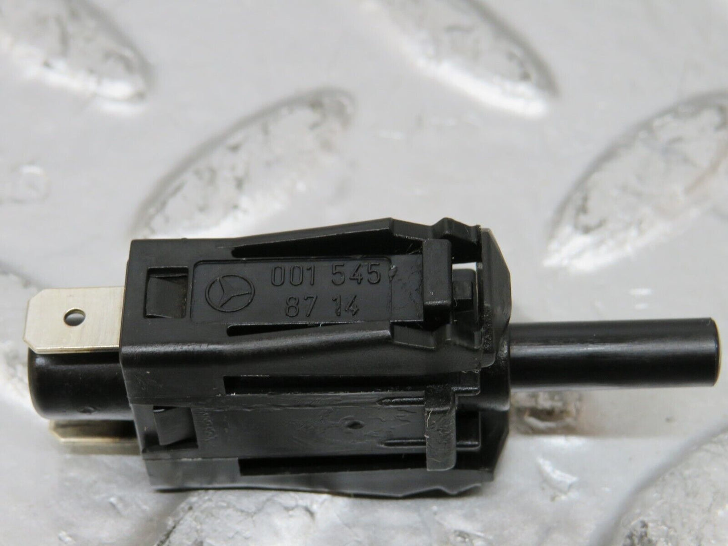 25811 Mercedes-Benz W124 280E Door Contact Switch Pair 0015458714