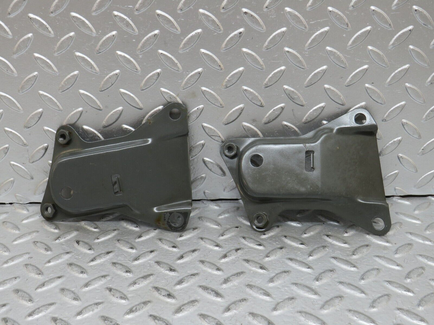 28358 Mercedes-Benz S123 240D Wagon Rear Seat Belt Bracket Pair