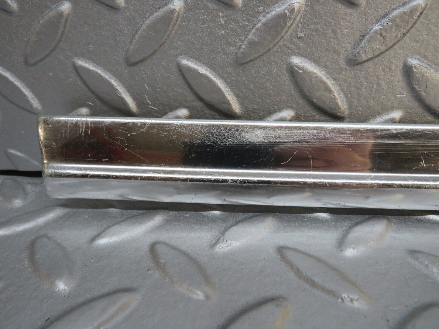 40180 Mercedes-Benz R107 350SL Coupe Left Door Chrome Trim