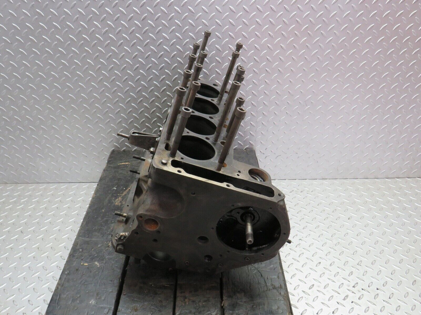 0346 Mercedes-Benz W123 220D Engine Block 6150111101