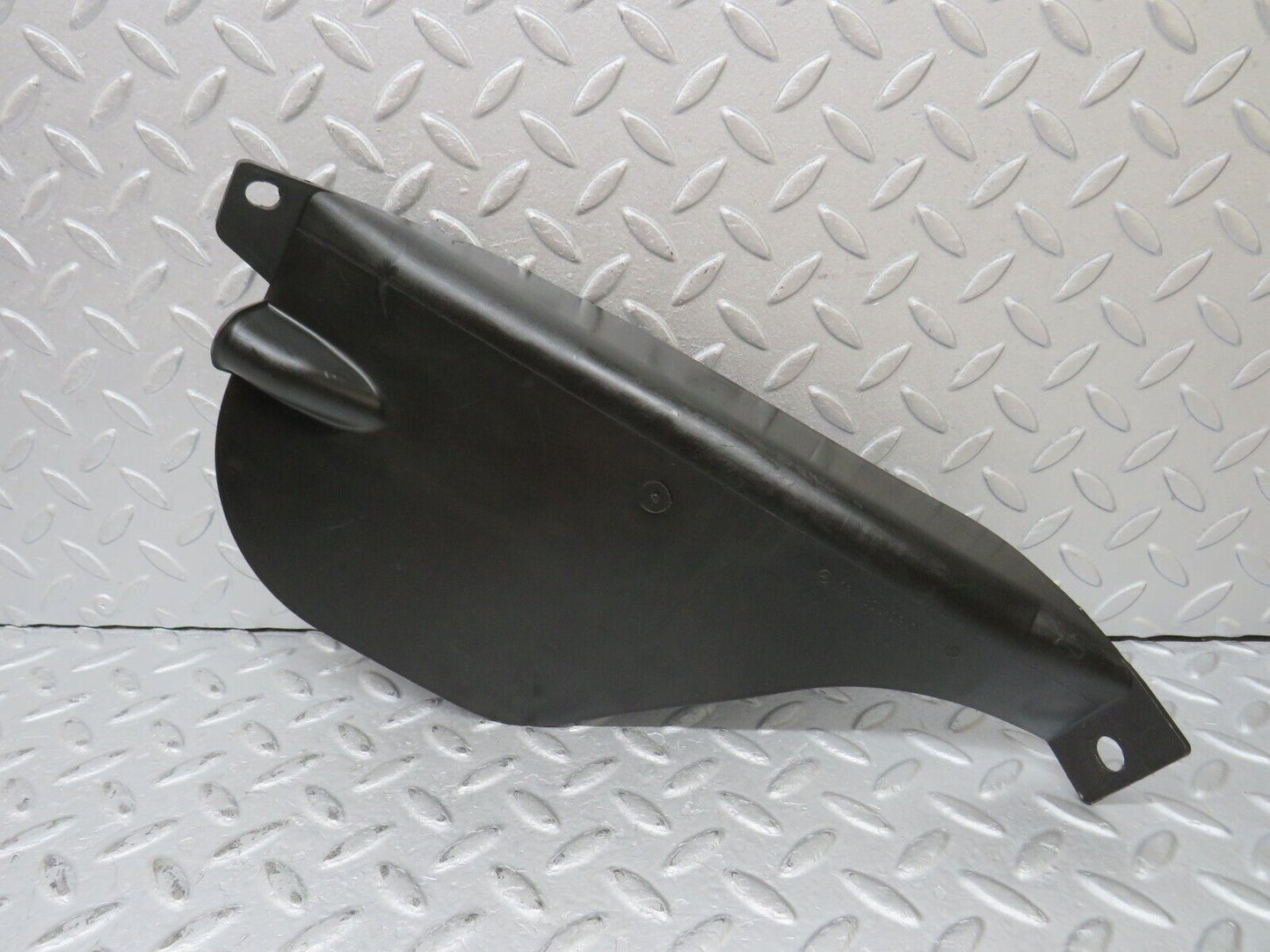 36945 Mercedes-Benz C126 420SEC Coupe Vacuum Pump Housing Cover 1268050914