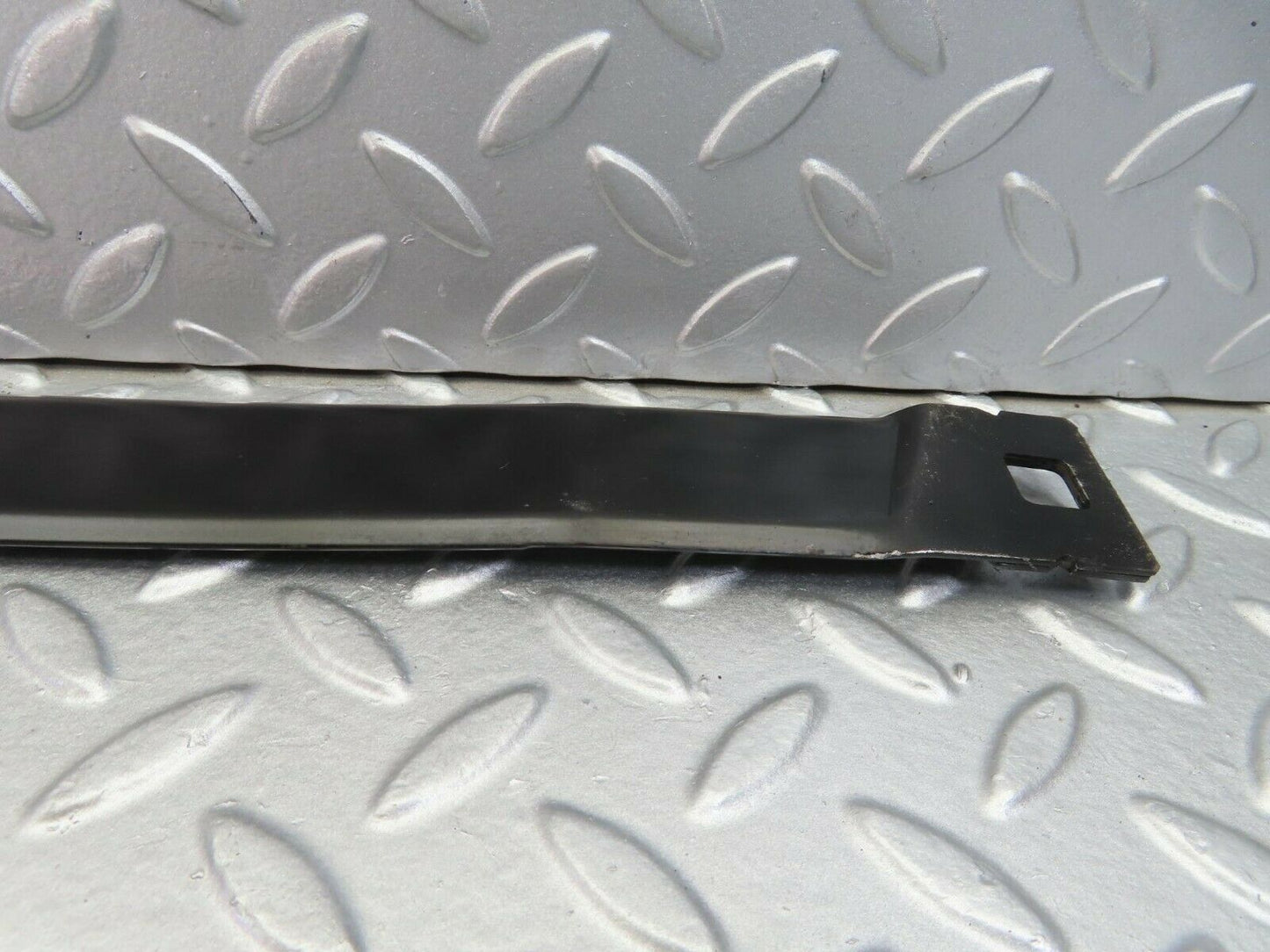 10657 Mercedes-Benz W201 190E Fuel Tank Tightening Strap 2014700040