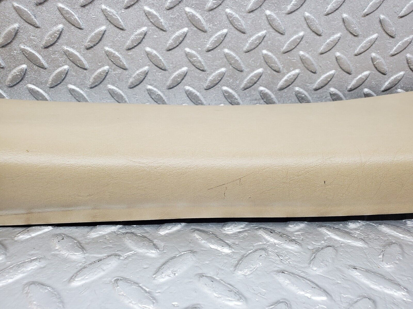 45766 Mercedes-Benz W126 420SE B Pillar Cover Left Side Beige 1246920122