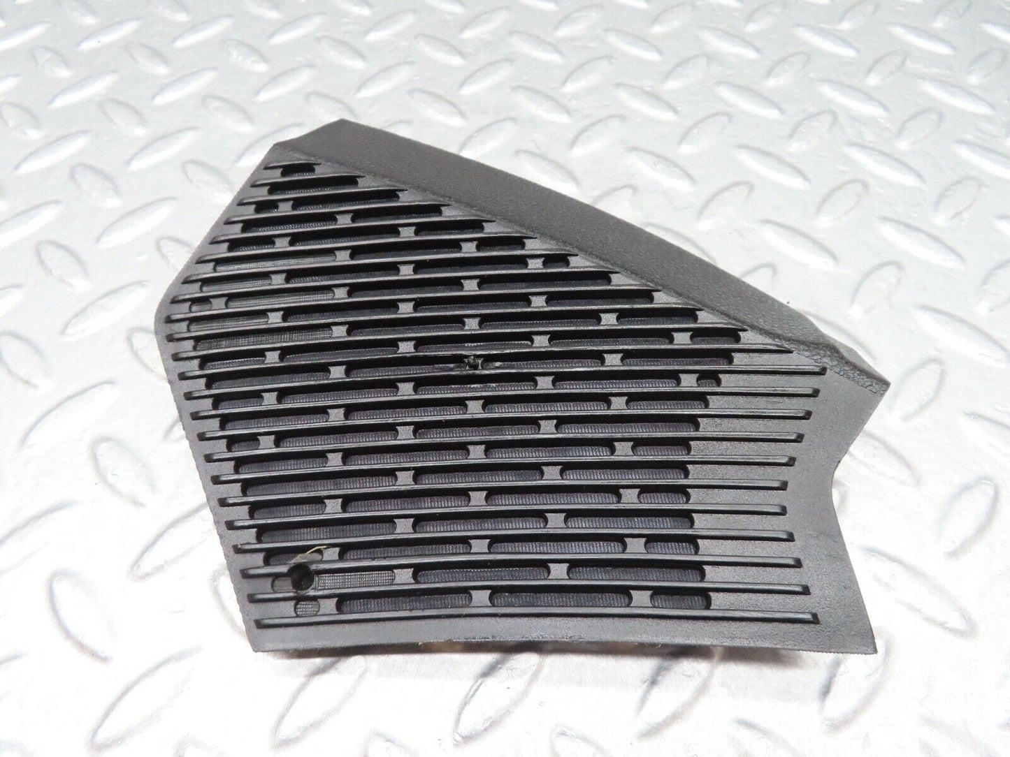 17924 Mercedes-Benz W123 200 Dashboard Speaker Cover Grill Left
