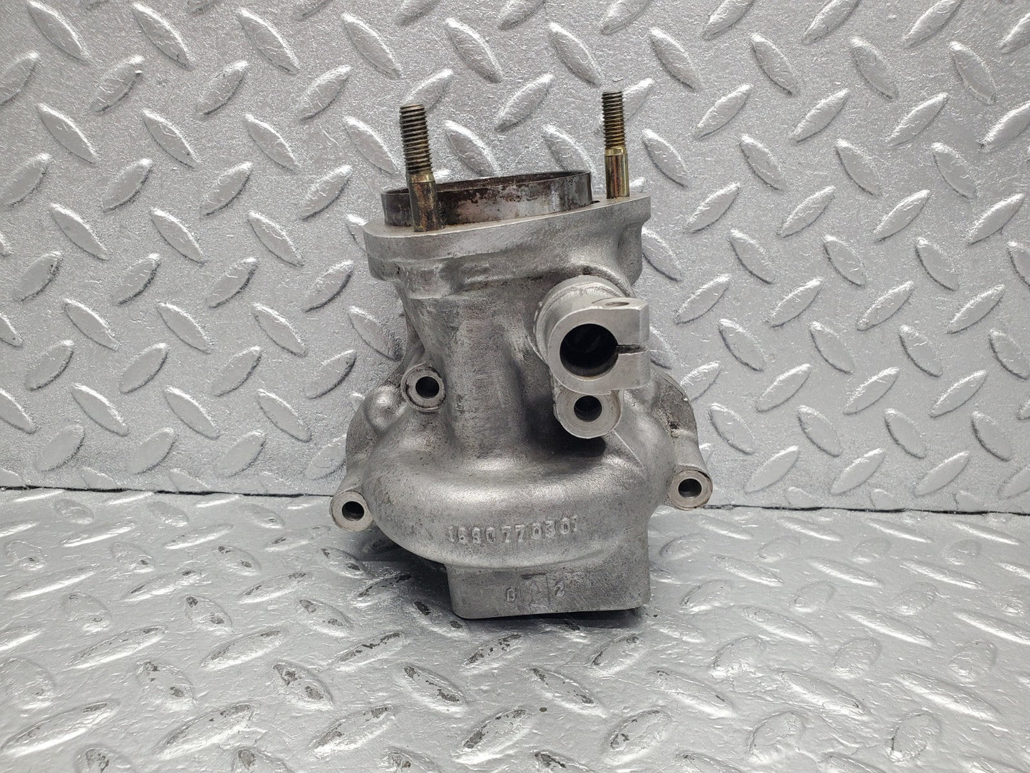 W112 injection pump drive housing used OEM