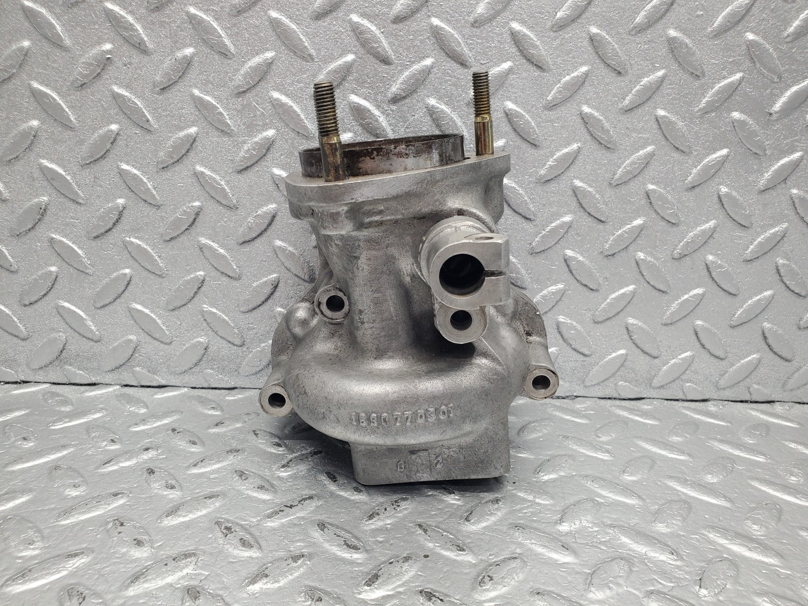 W112 injection pump drive housing used OEM