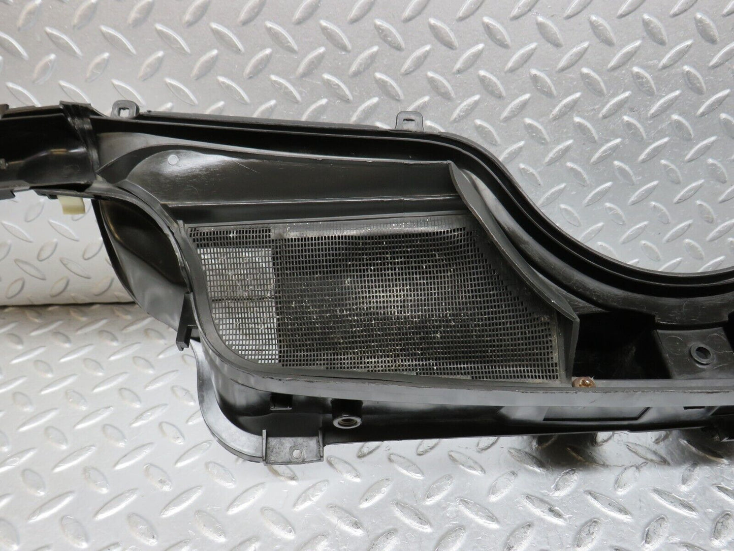37886 Mercedes-Benz A124 320E Cabriolet Water Drain 1246204278 1246283707 1246283407