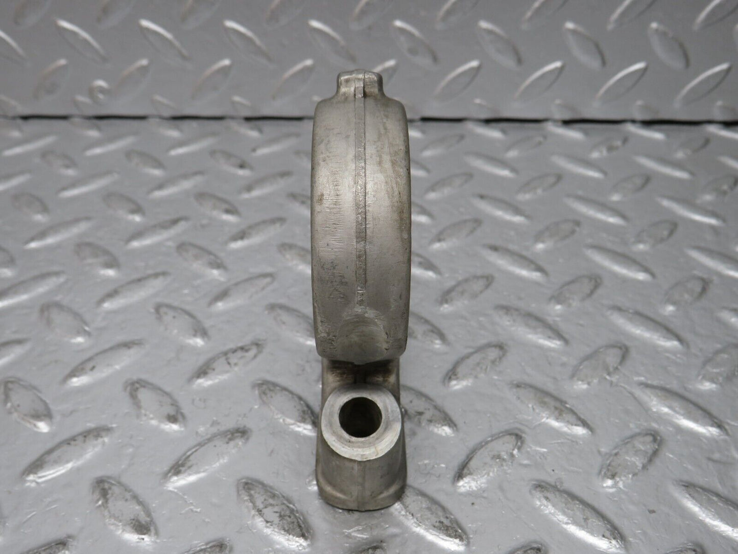 32795 Mercedes-Benz C107 R107 350 V8 Camshaft Tower Bearing 1160512112