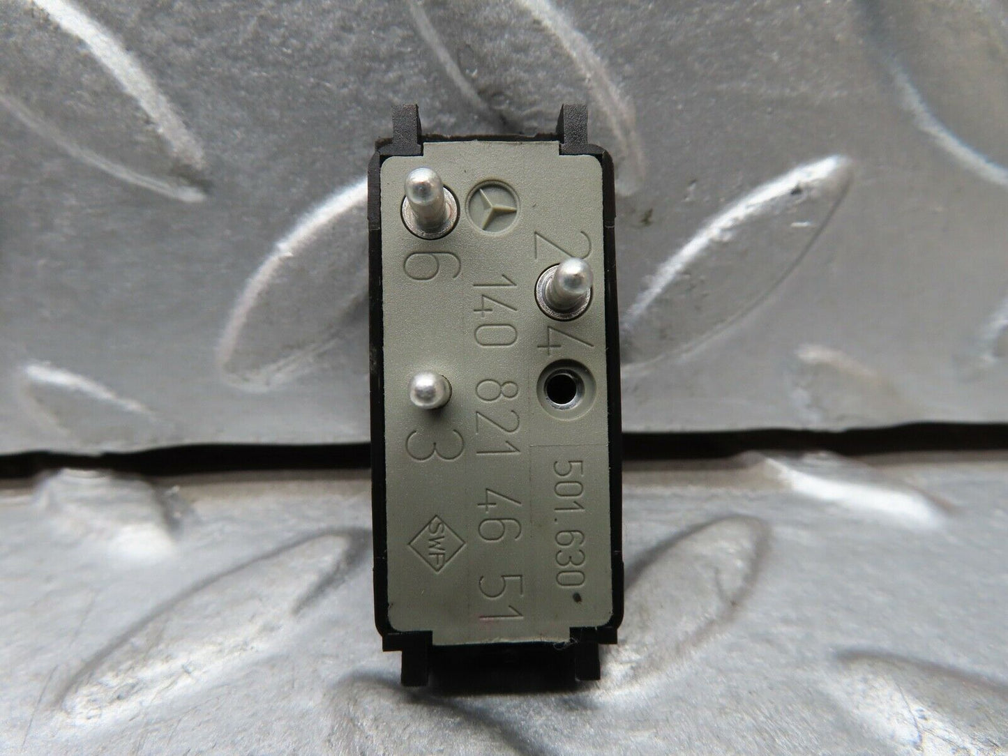 19726 Mercedes-Benz C140 CL420 Coupe ASR Control Switch 1408214651