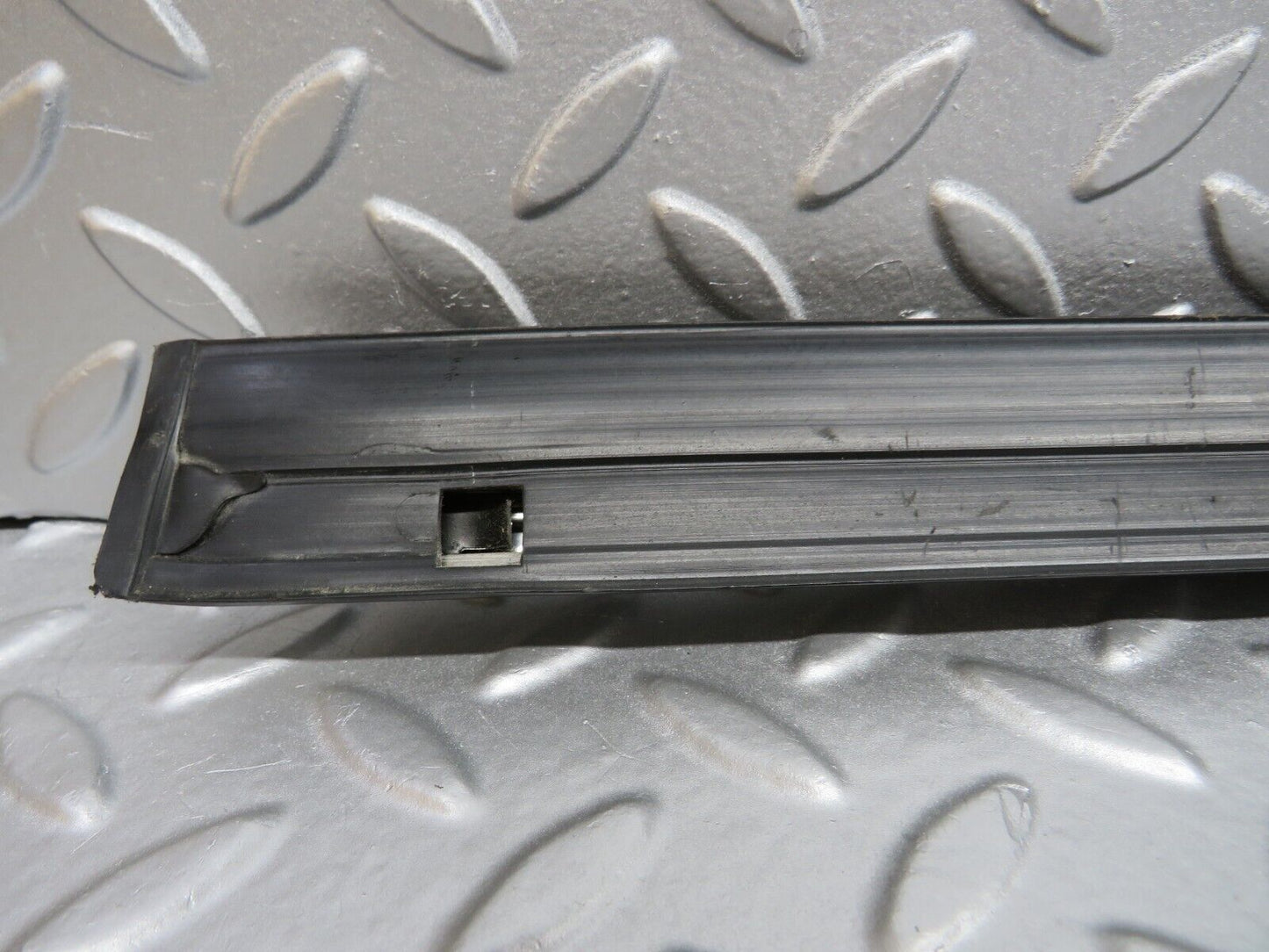 40209 Mercedes-Benz R107 Right Door Centre Moulding Trim
