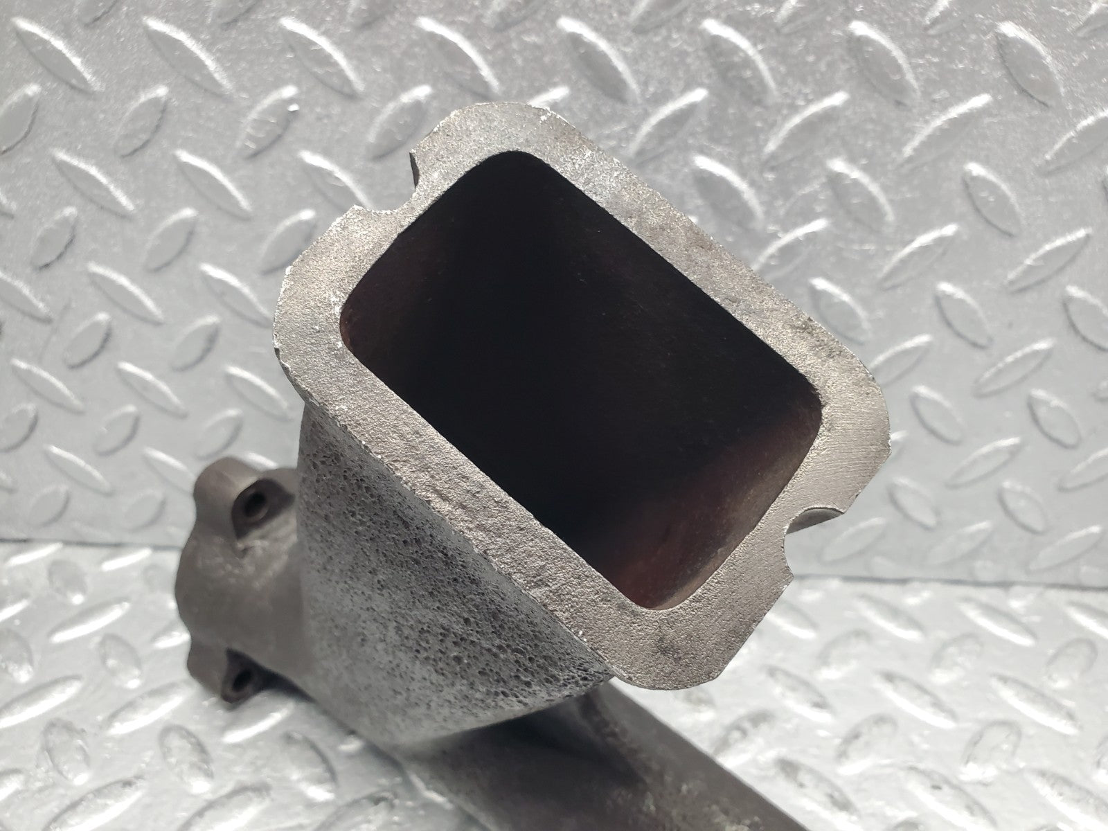 W112 exhaust manifold 4-6 used OEM