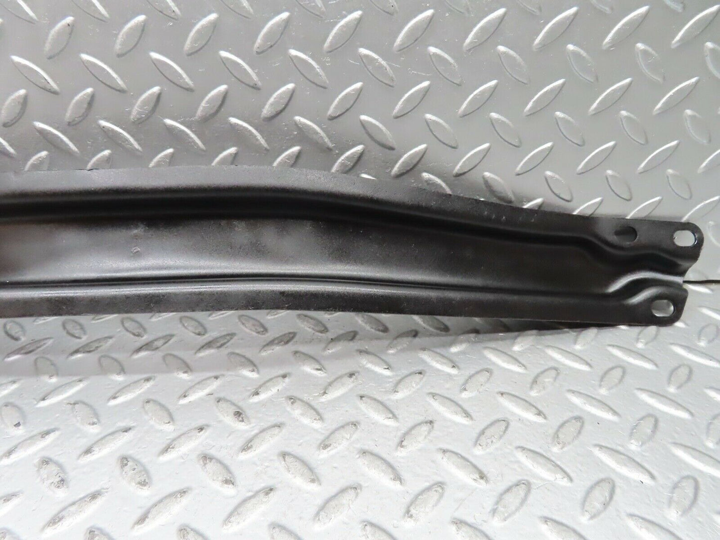 21530 Mercedes-Benz W126 300SE Engine Bracket Support