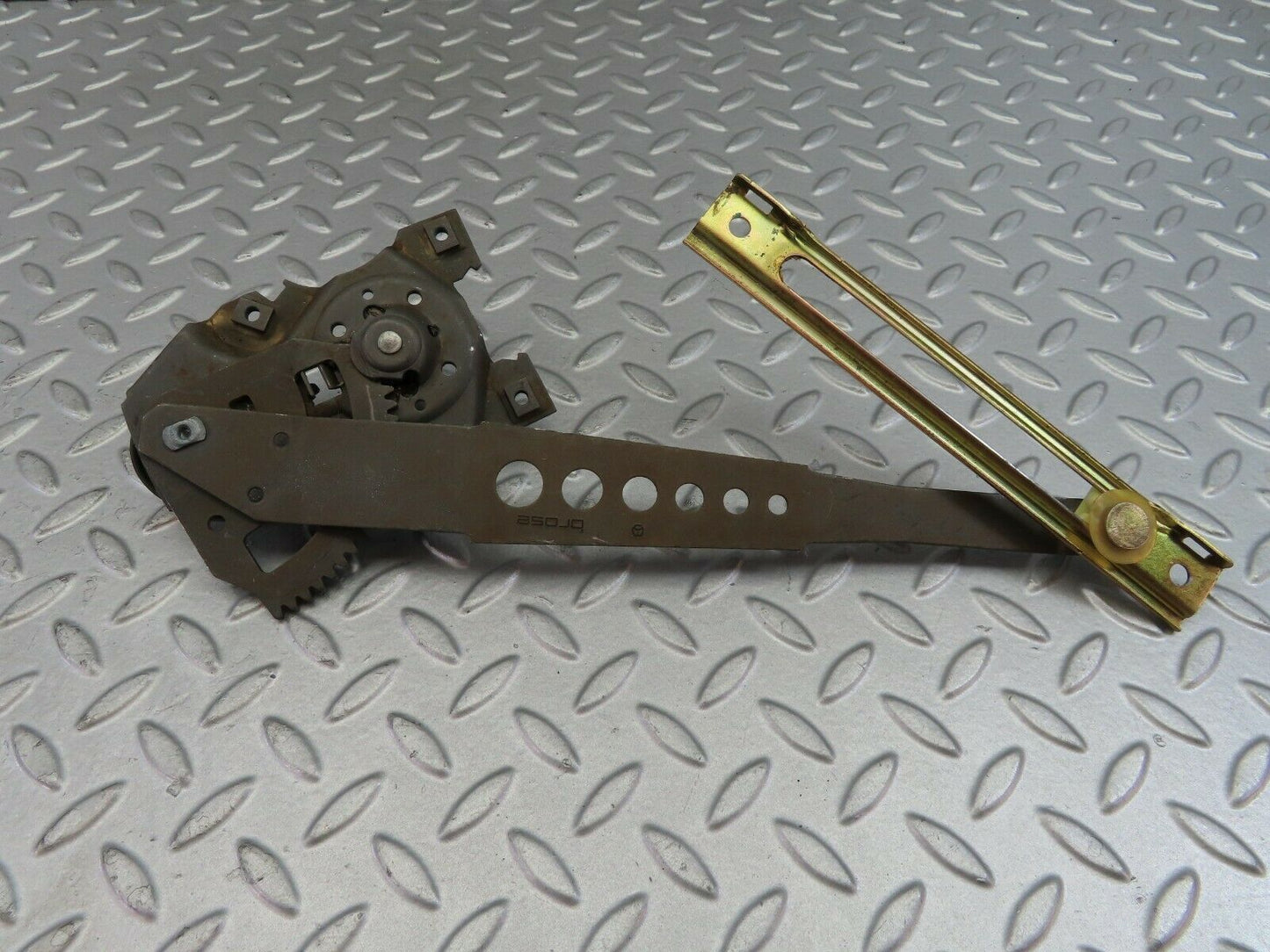 7728 Mercedes-Benz S123 230TE Wagon Rear Right Manual Window Regulator