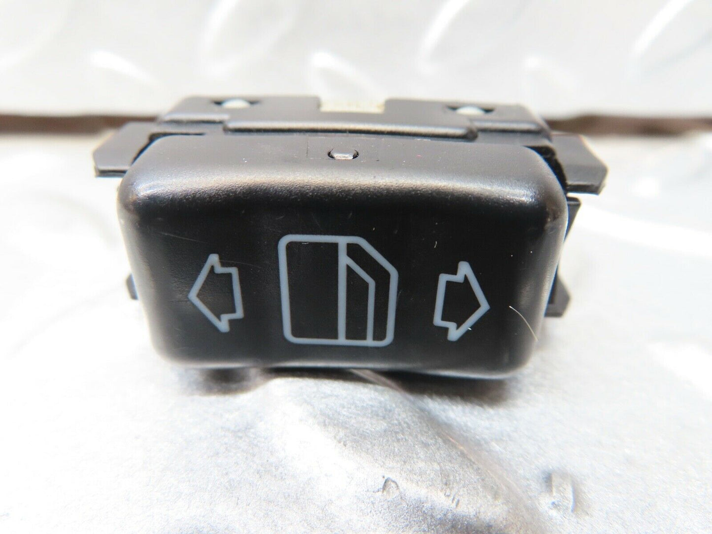17405 Mercedes-Benz R129 300SL Coupe Right Door Window Switch 1298201410