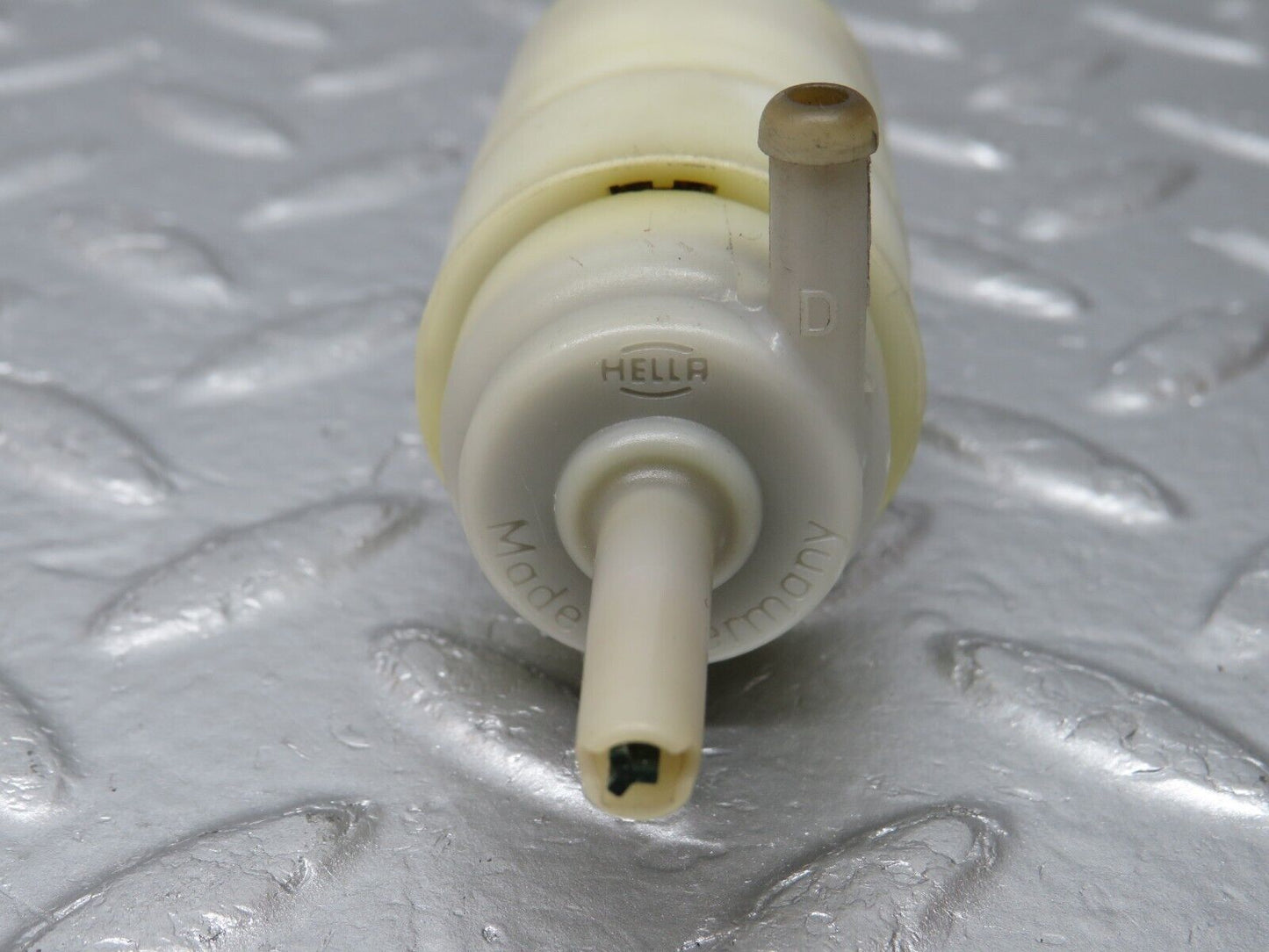33611 Mercedes-Benz W201 190E 2.0L Windscreen Washer Pump 1248690221