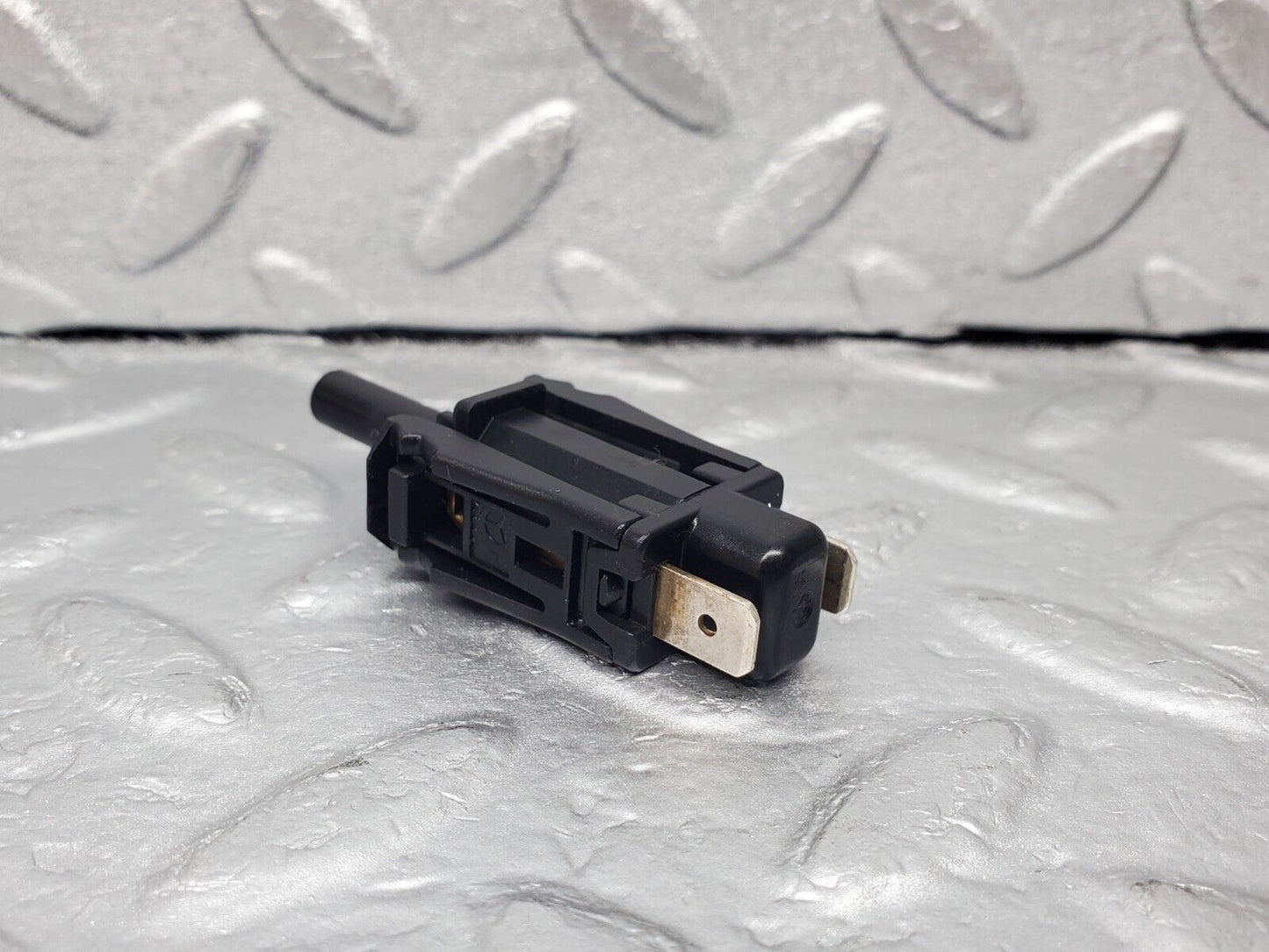 45888 Mercedes-Benz W126 420SE Door Contact Switch 2x 0015458714