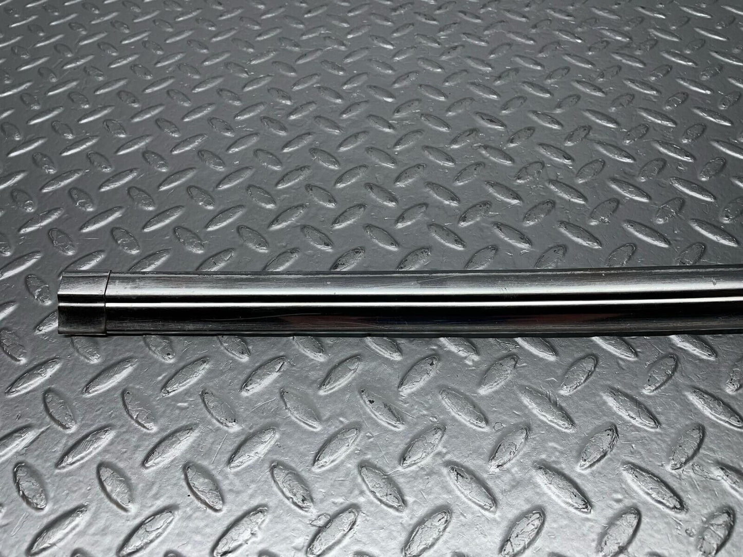 40520 Mercedes-Benz W108 Rear Windscreen Chrome Frame